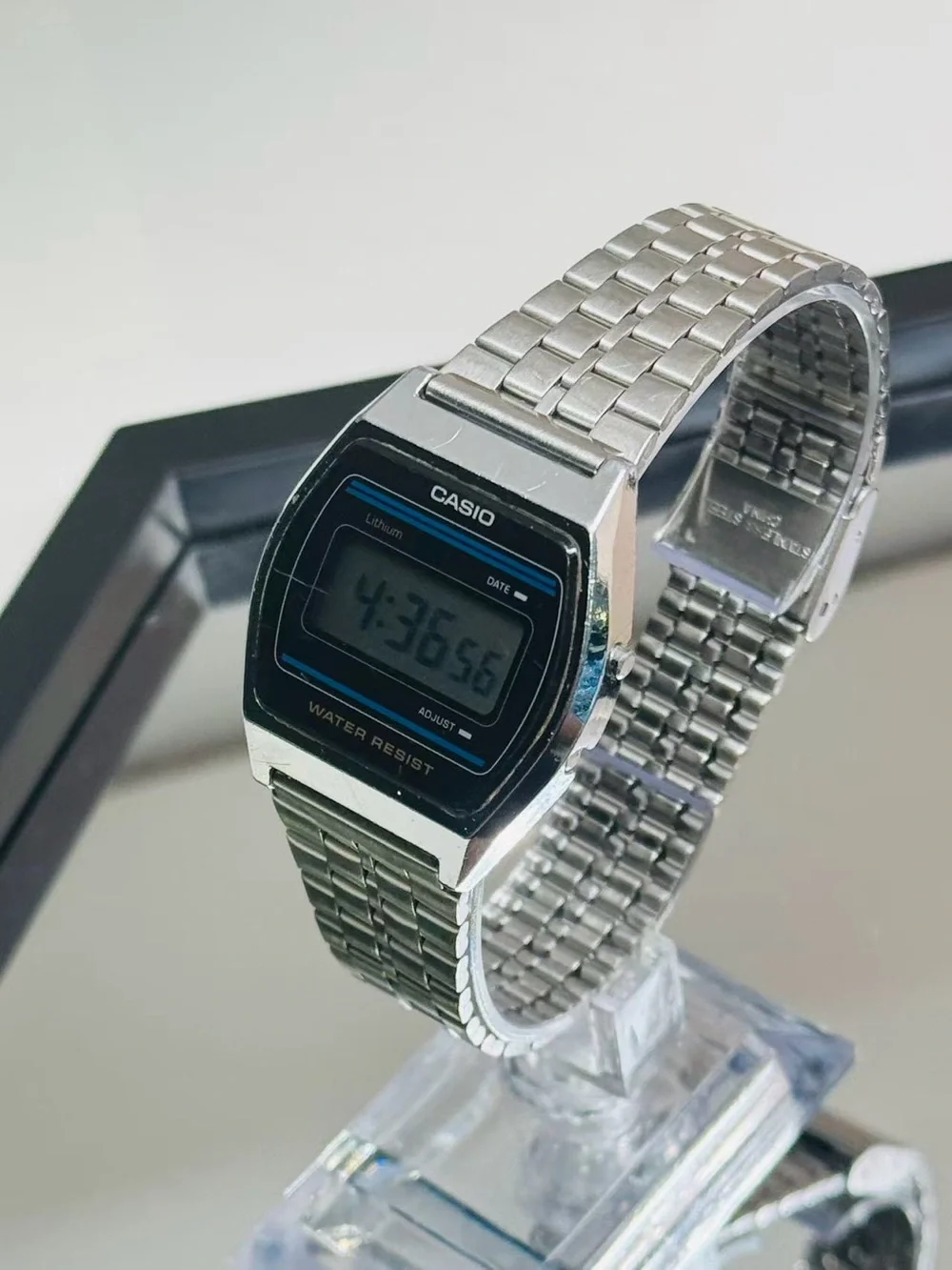 Vintage Casio Digital Men’s Watch Water Resist Quartz 33mm New Battery Runs